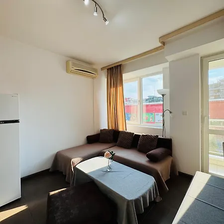 Sunny House 102 One Bedroom * Слънчев бряг