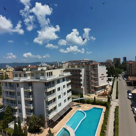 Апартамент Sunny House 102 One Bedroom