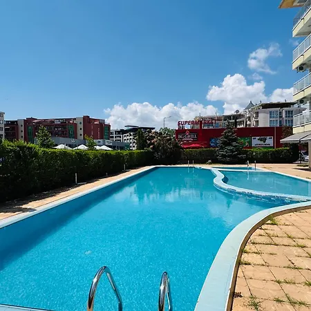 Апартамент Sunny House 102 One Bedroom