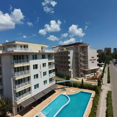 Sunny House 102 One Bedroom Апартамент *