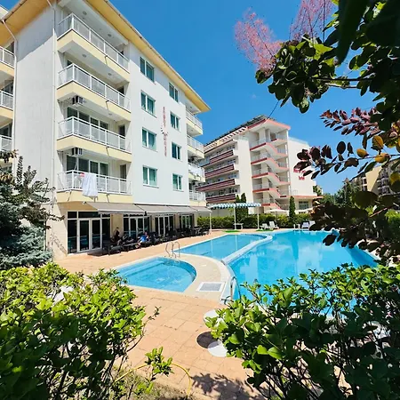 Sunny House 102 One Bedroom Апартамент Слънчев бряг
